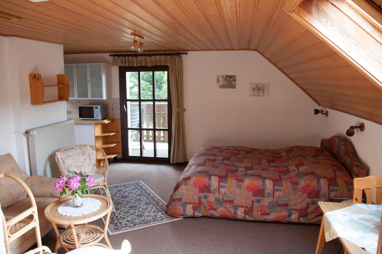Apartamento Haus Am Wald - Urlaub Am Nationalpark Langweiler  Exterior foto